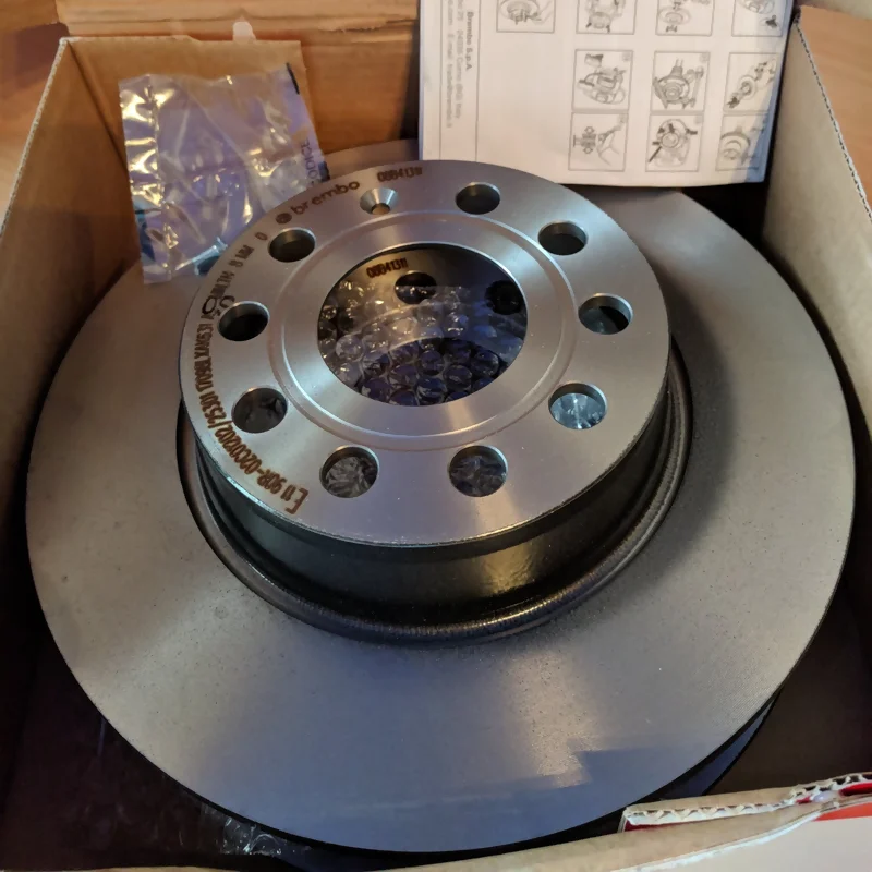 BREMBO 08B41311  Диски тормозные задние VW GOLF VI/VII, JETTA IV, CADDY III/IV / SKODA OCTAVIA II/III, SUPERB II, 272x10