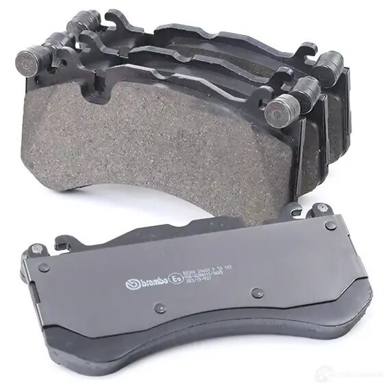 Колодки передние Mercedes C-Class W204 Brembo P50142
