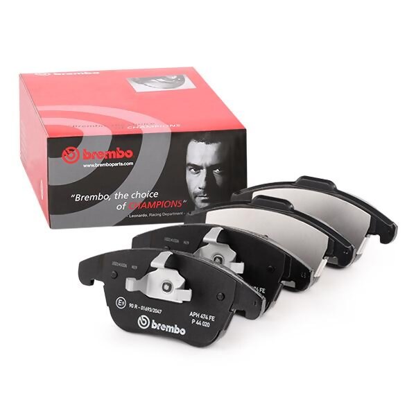 Колодки передние Roewe ei6, i5, i6 Brembo P44020