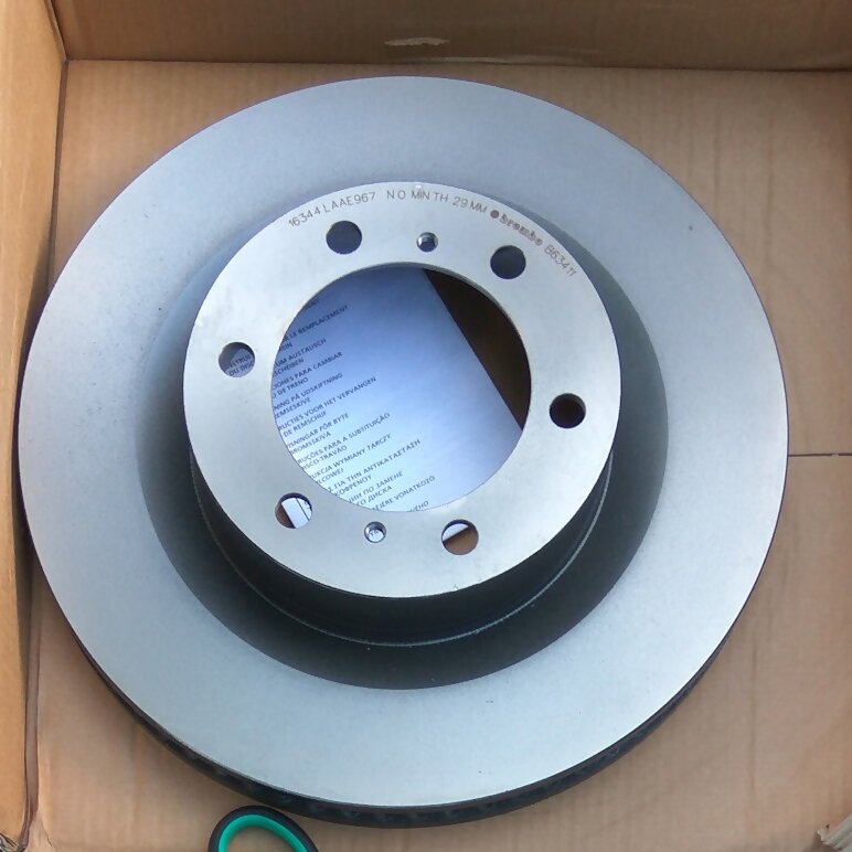 Диски тормозные Toyota Land Cruiser J150 Brembo 09B63411